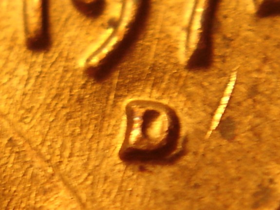 1974-D-Lincoln-Memorial-Cent-1MM-007?-Looks-Like-It,-But: